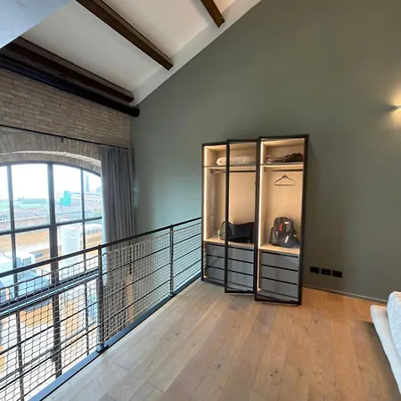 800q Luxury Penthouse & Panoramic Terrace Apartment *
