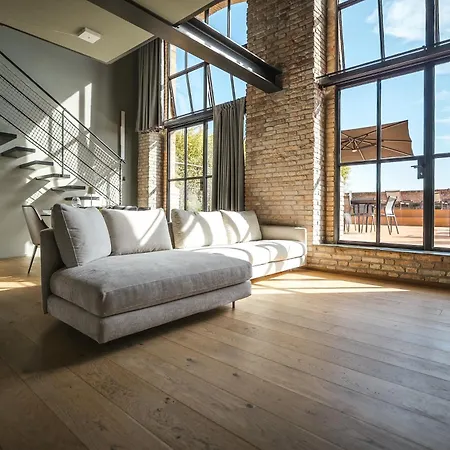 800q Luxury Penthouse & Panoramic Terrace *