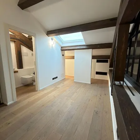 800q Luxury Penthouse & Panoramic Terrace